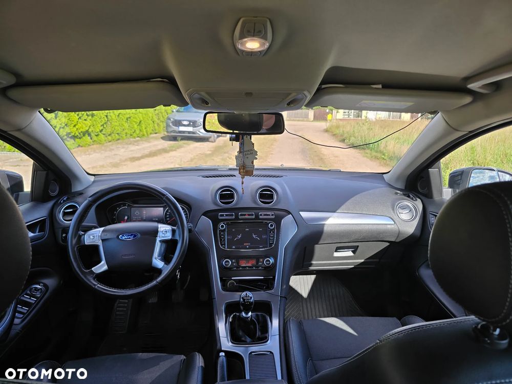 Ford Mondeo 2.0 T Trend - 16
