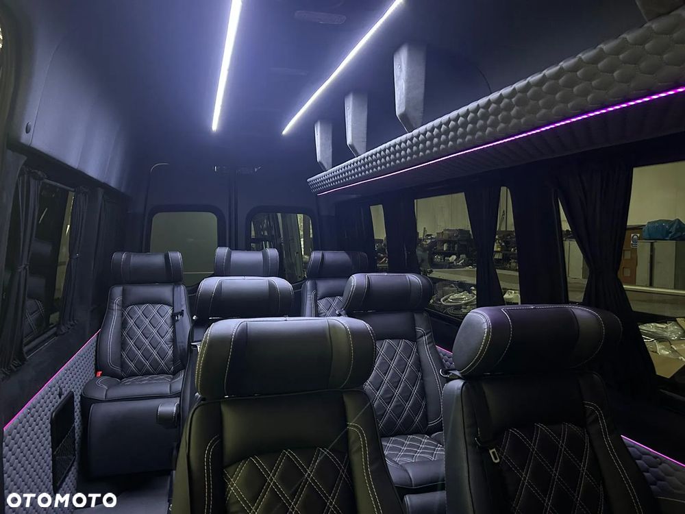 Mercedes-Benz Sprinter - 26