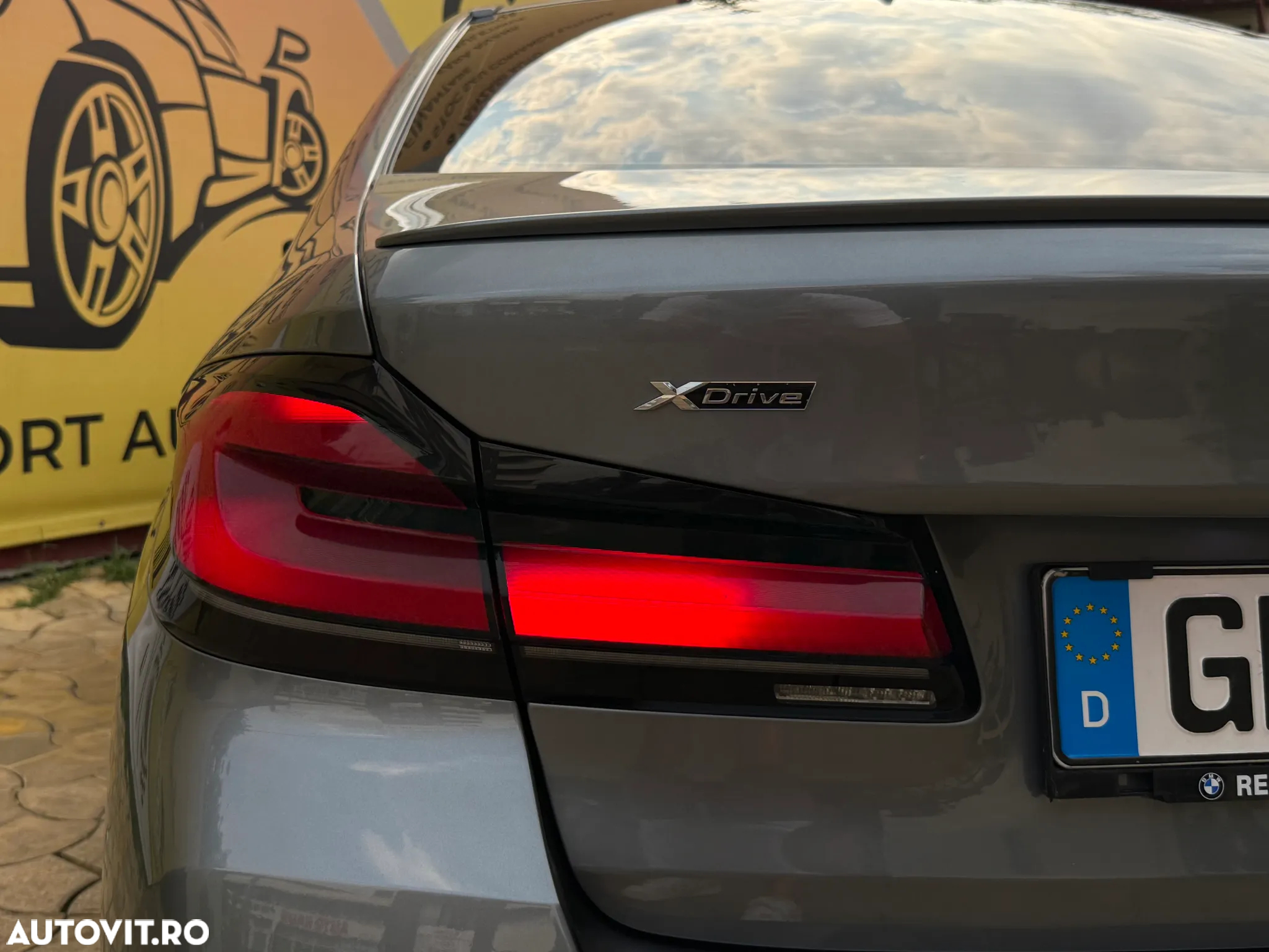 BMW Seria 5 530d AT MHEV - 11