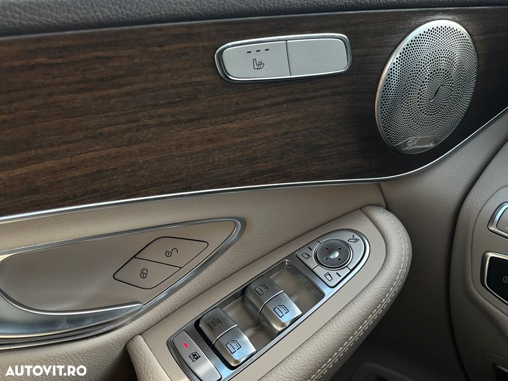 Mercedes-Benz GLC 300 4MATIC - 23