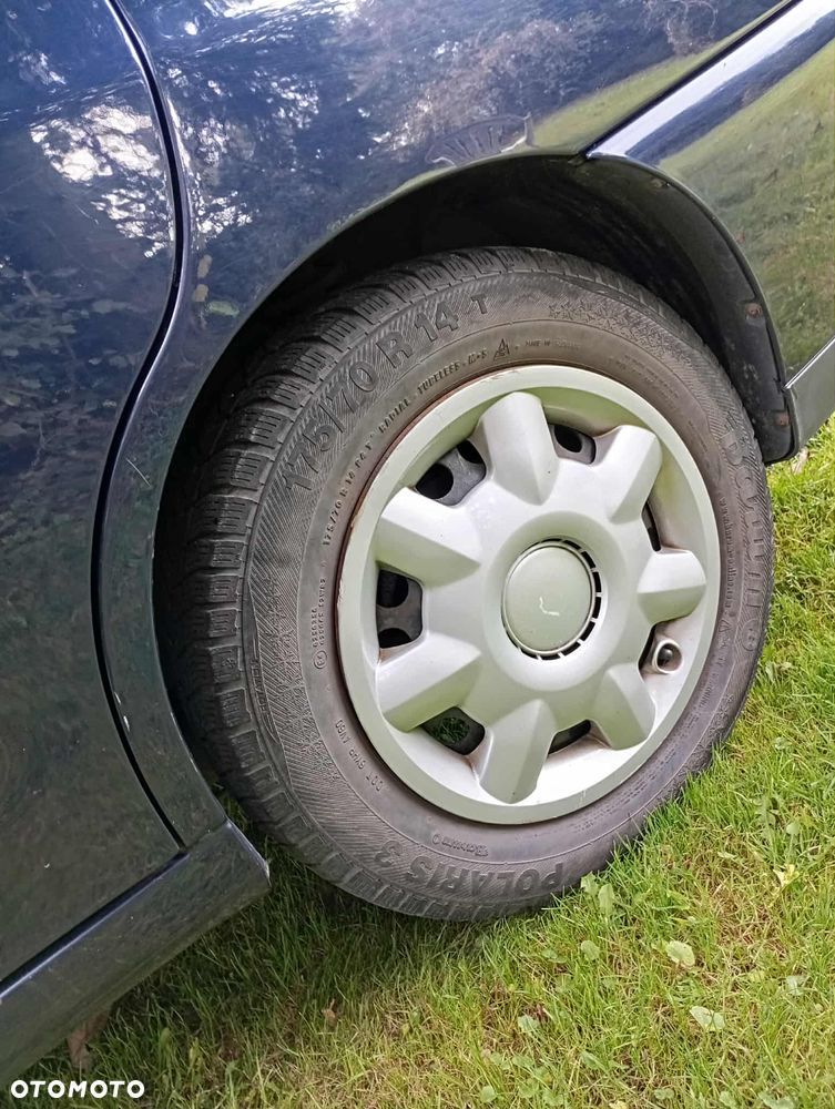 Volkswagen Polo 1.4 Basis - 4