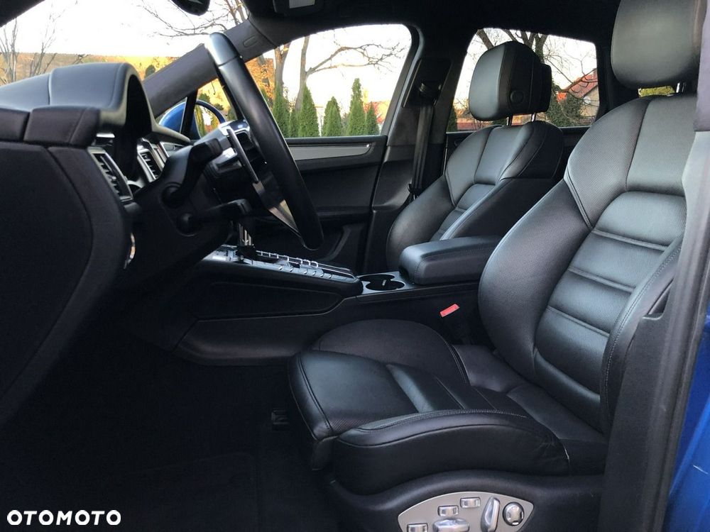 Porsche Macan - 8