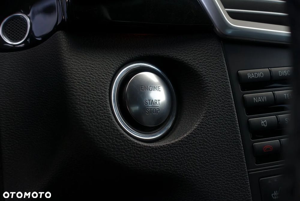 Mercedes-Benz Klasa E 500 4-Matic BlueEff Avantgarde - 27