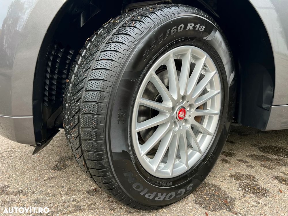 Jaguar F-Pace 25t AWD R-Sport - 34