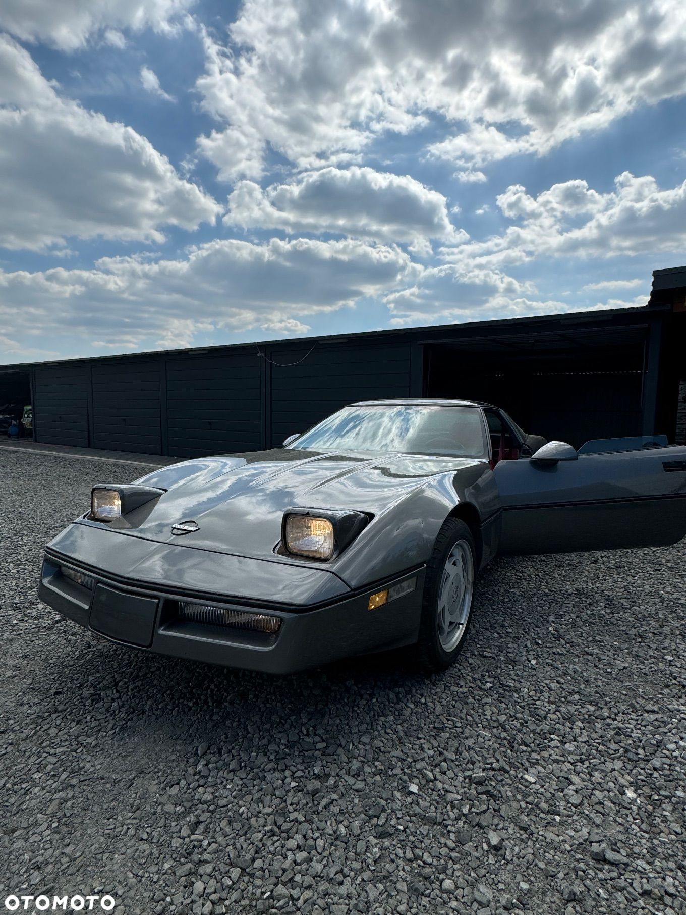 Chevrolet Corvette - 1