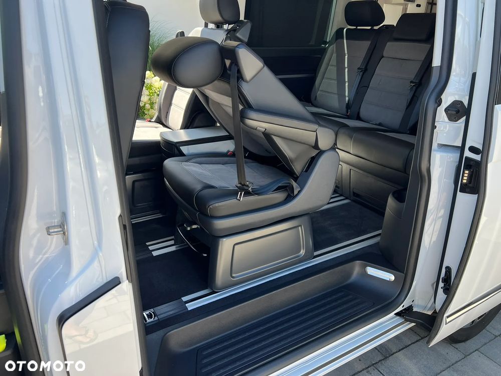 Volkswagen Multivan - 17