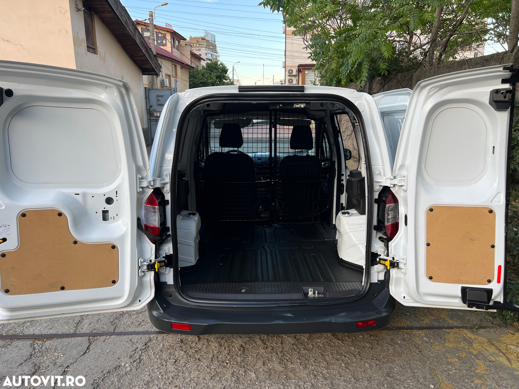 Ford Courier - 6
