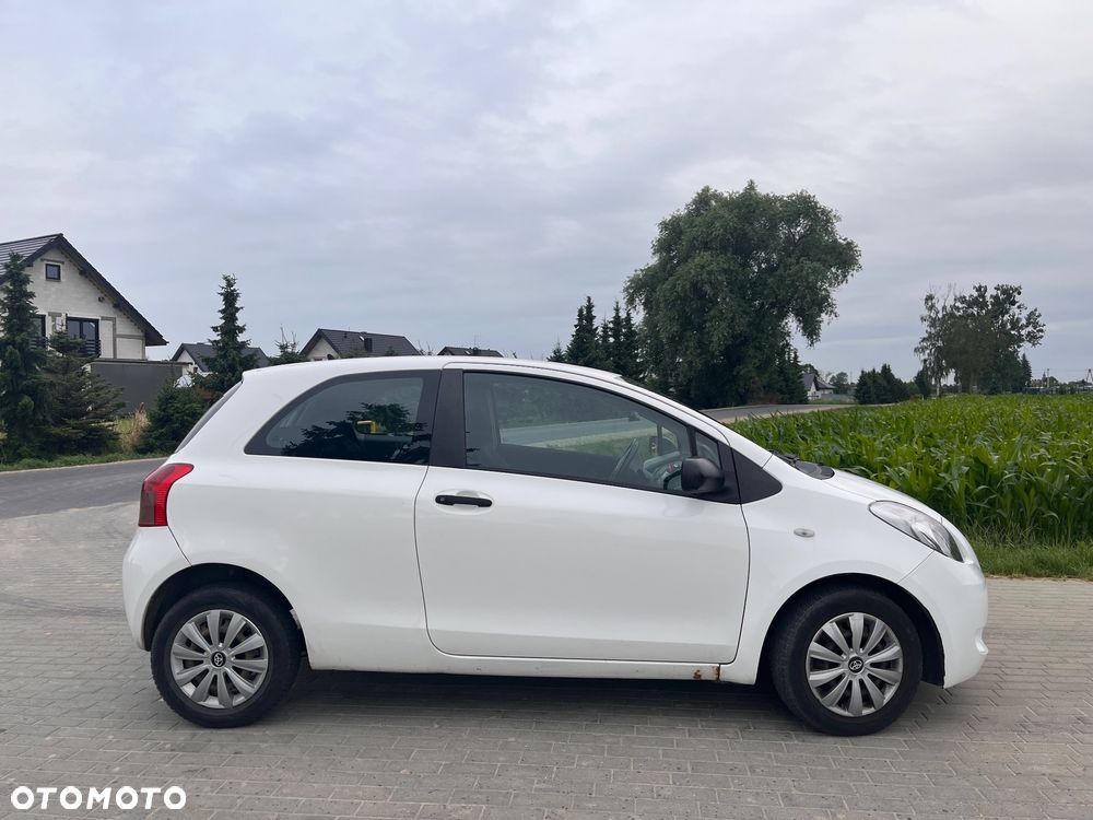 Toyota Yaris 1.0 Luna - 6