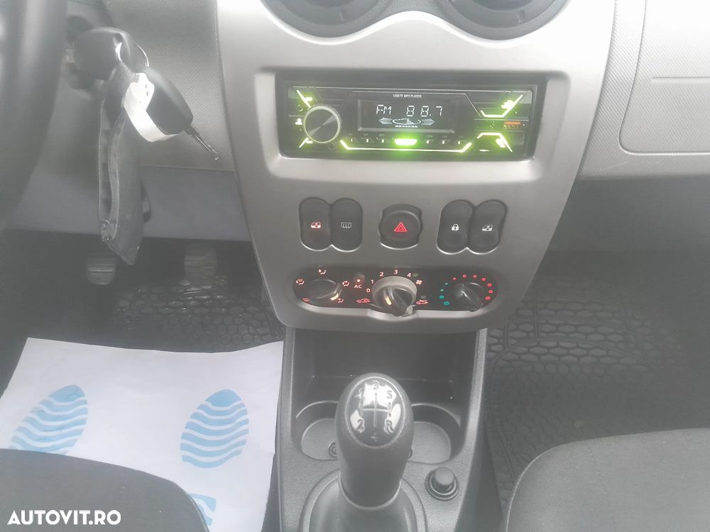 Dacia Sandero - 6