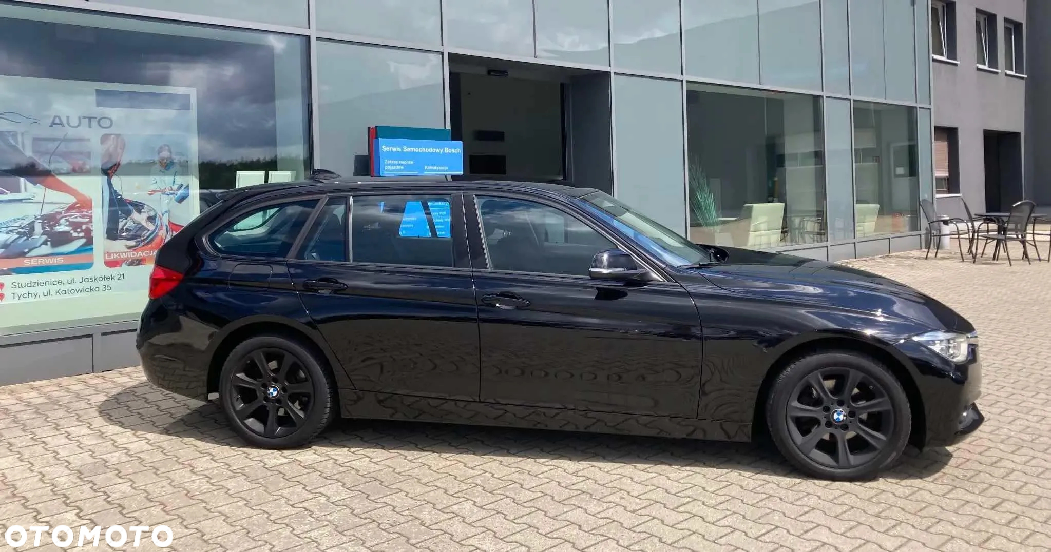 BMW Seria 3 318i Touring - 4