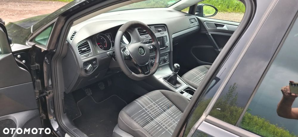 Volkswagen Golf 2.0 TDI BlueMotion Technology Lounge - 10
