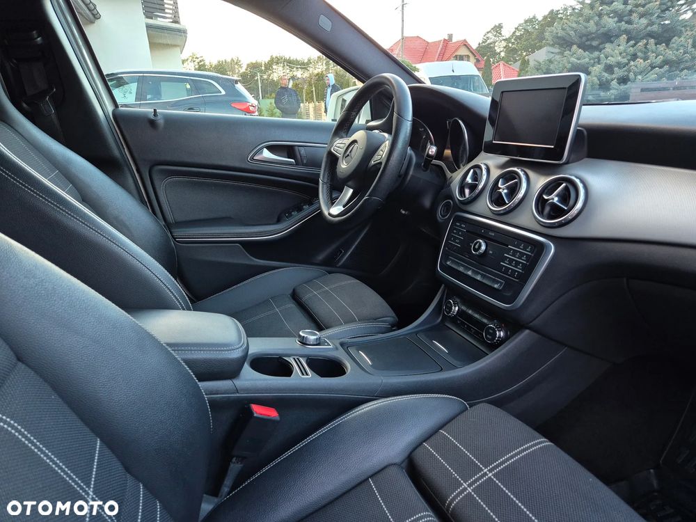 Mercedes-Benz GLA 180 (CDI) d 7G-DCT AMG Line - 36