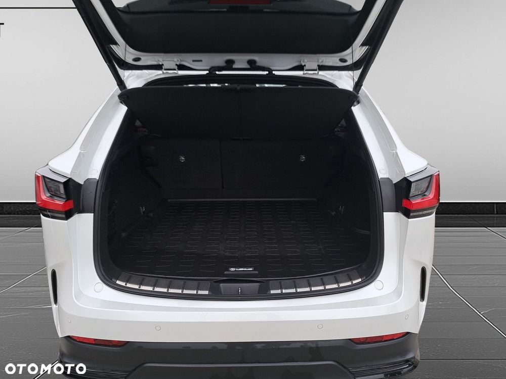 Lexus NX 350h Prestige AWD - 24