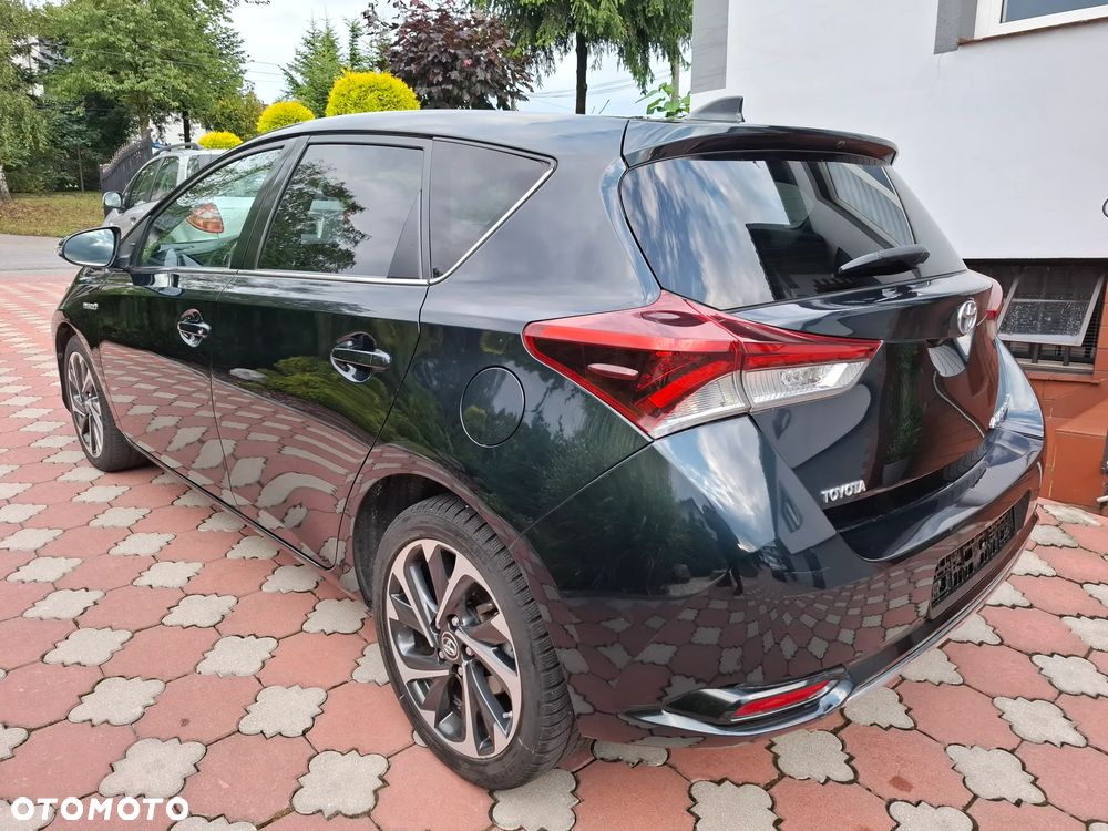 Toyota Auris - 10