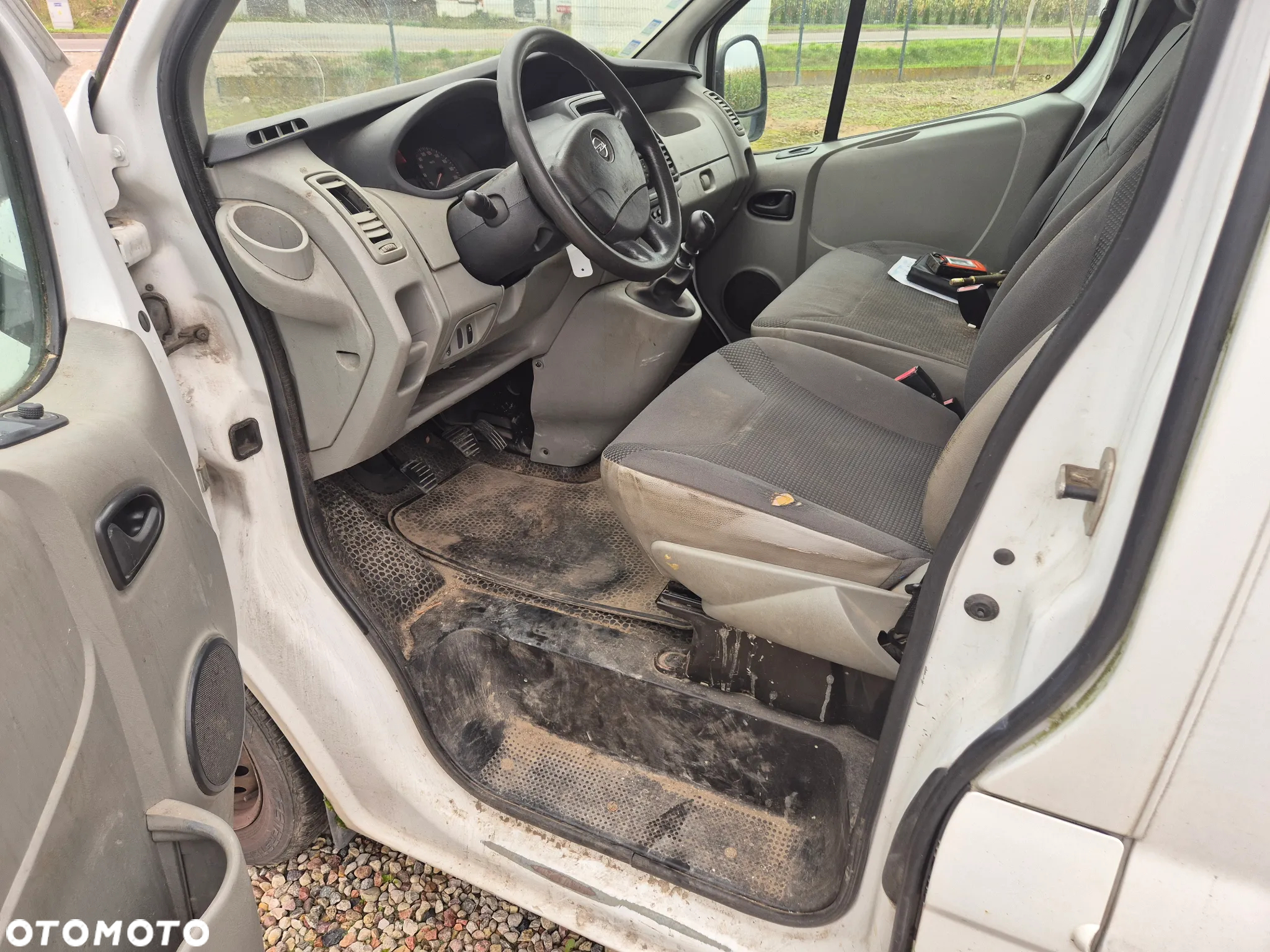 Opel Vivaro - 11