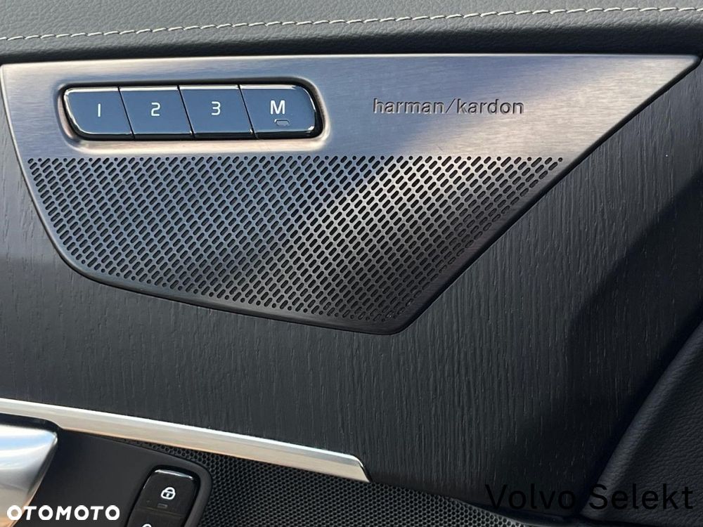 Volvo XC 90 - 32