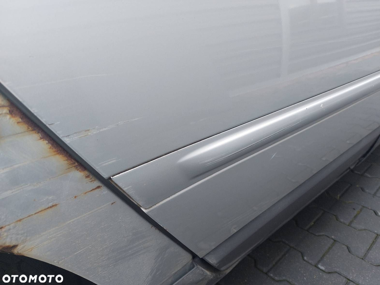 DRZWI KOMPLETNE PRAWY TYŁ CHRYSLER PACIFICA I PS2 - 4