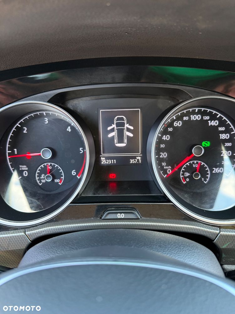 Volkswagen Touran 2.0 TDI SCR DSG Join - 27