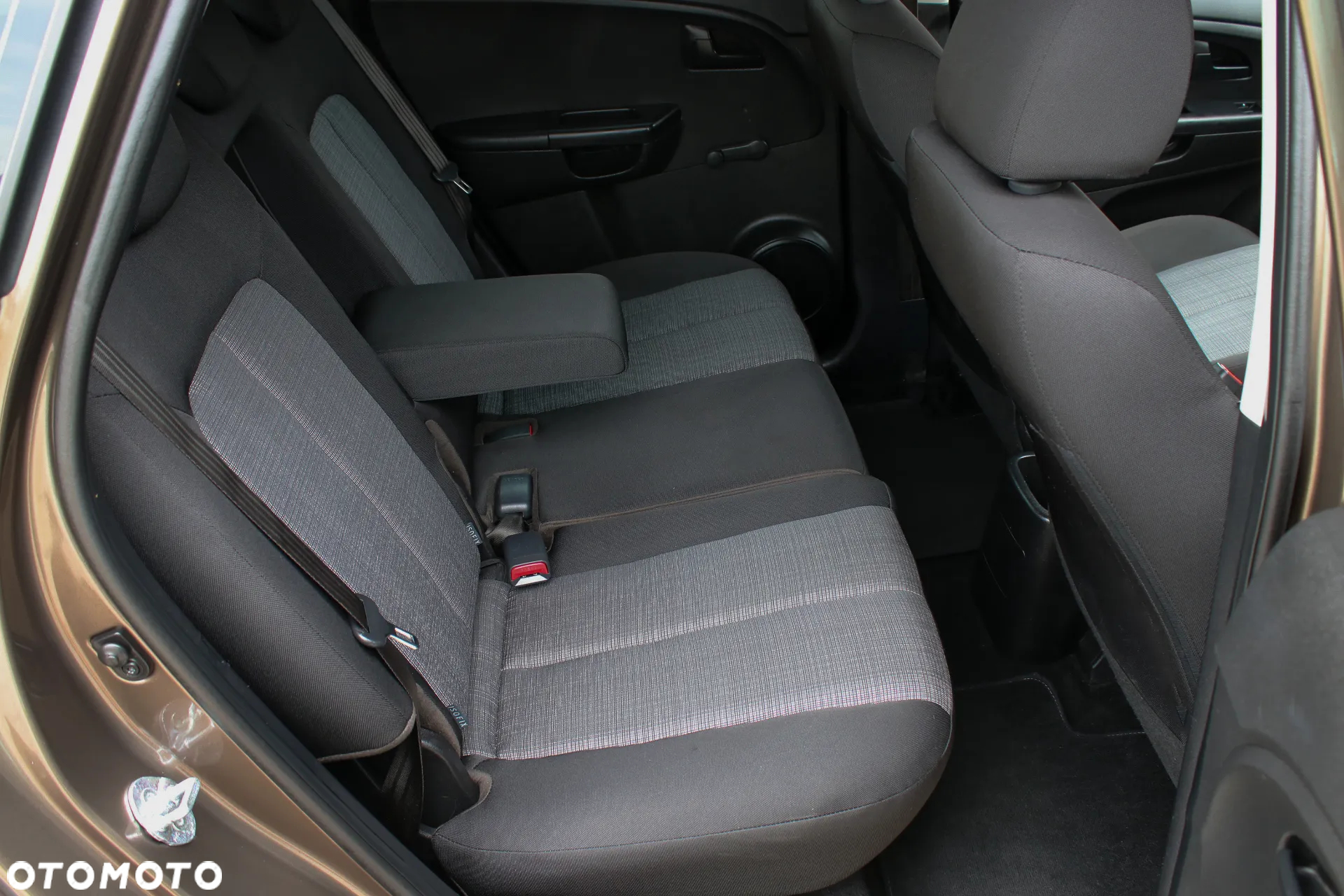 Kia Venga 1.4 Business Line - 25