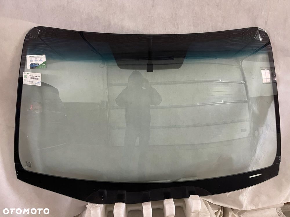 toyota sienna nowa szyba przednia grzana 2010-2020 - 1