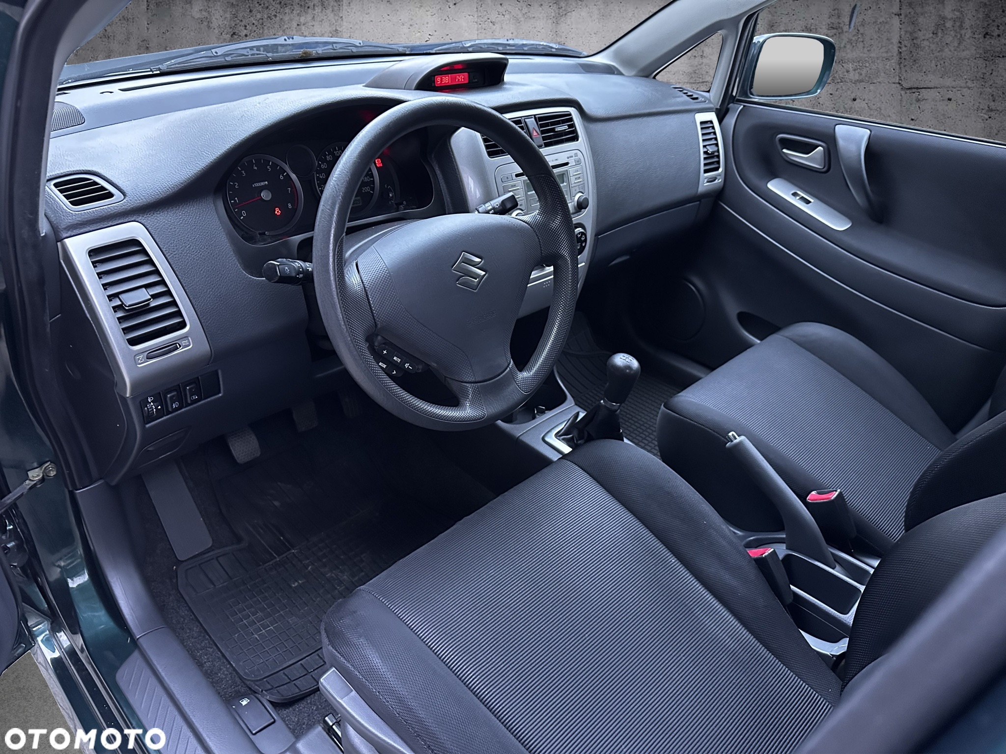Suzuki Liana Kombi 1.6 Comfort Family - 10