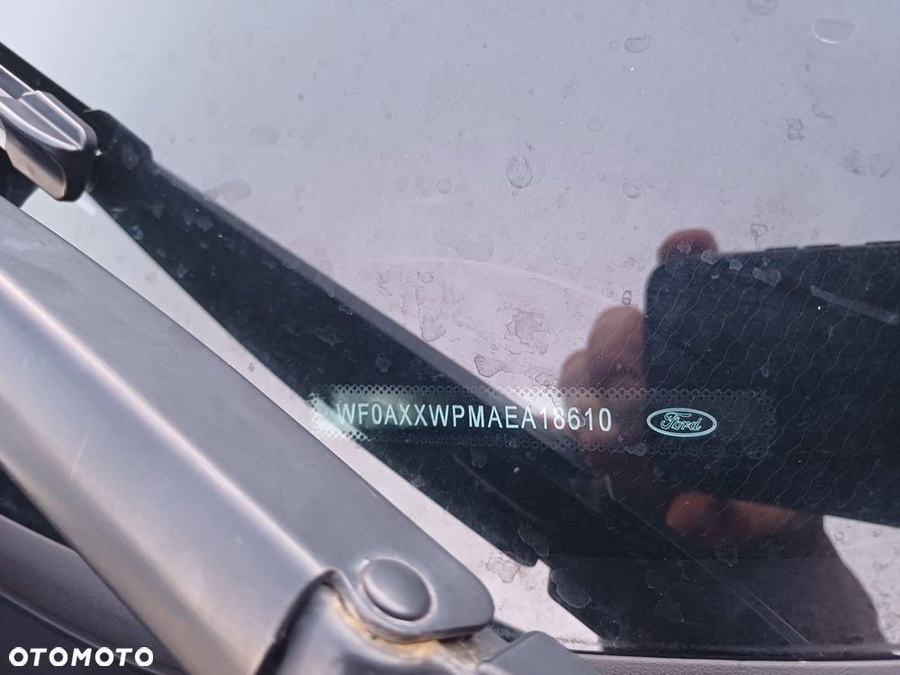 Ford Kuga - 23