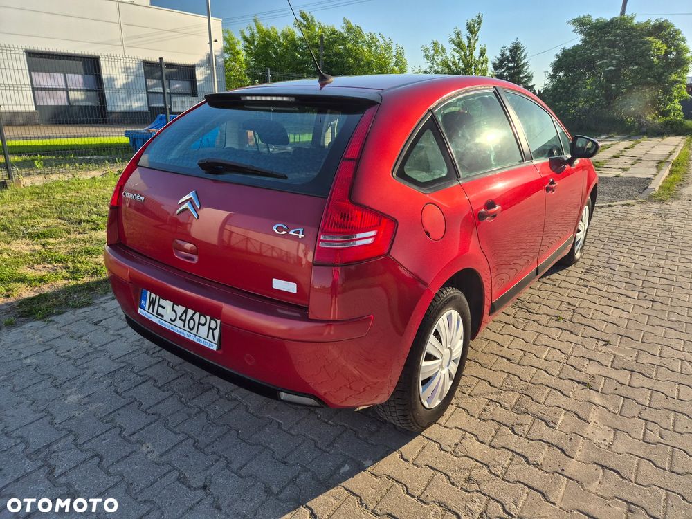 Citroën C4 1.4 16V Impress - 4