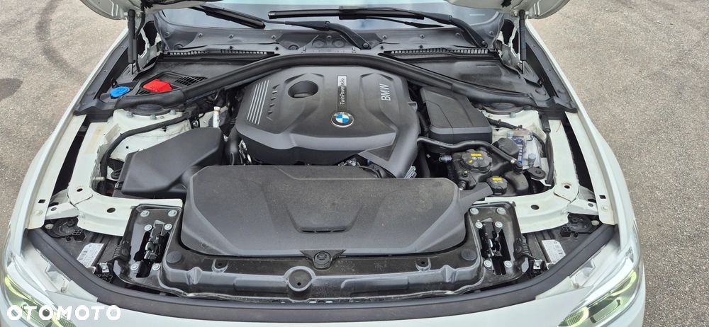 BMW Seria 3 330i Advantage - 14