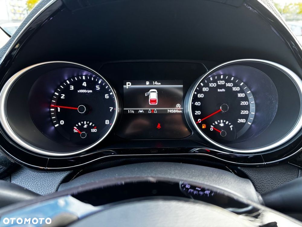 Kia Ceed - 10