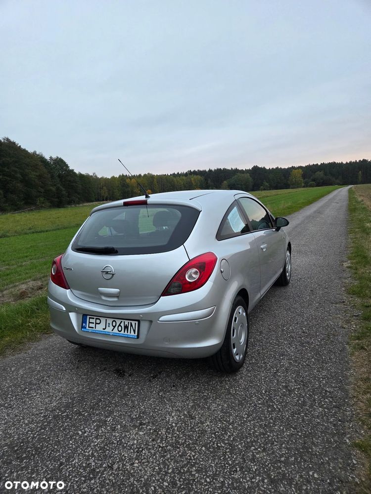 Opel Corsa 2011 photo 5