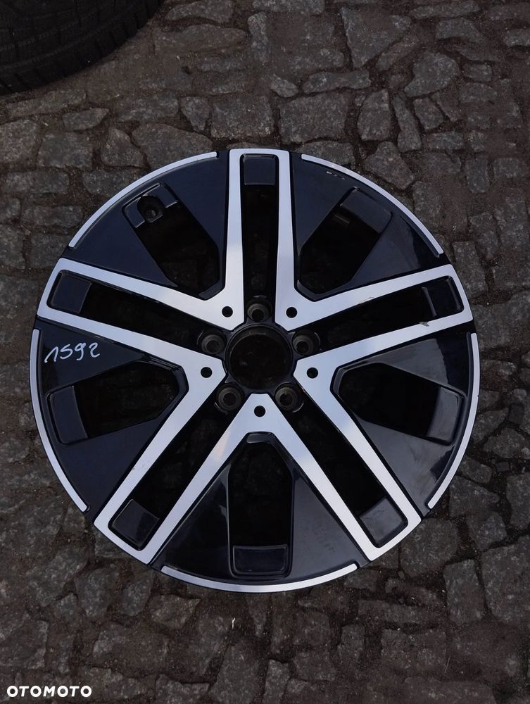 Felga Mercedes B-klasa GLB A2474012700 7,5 x 18 ET53 5x112 - 2