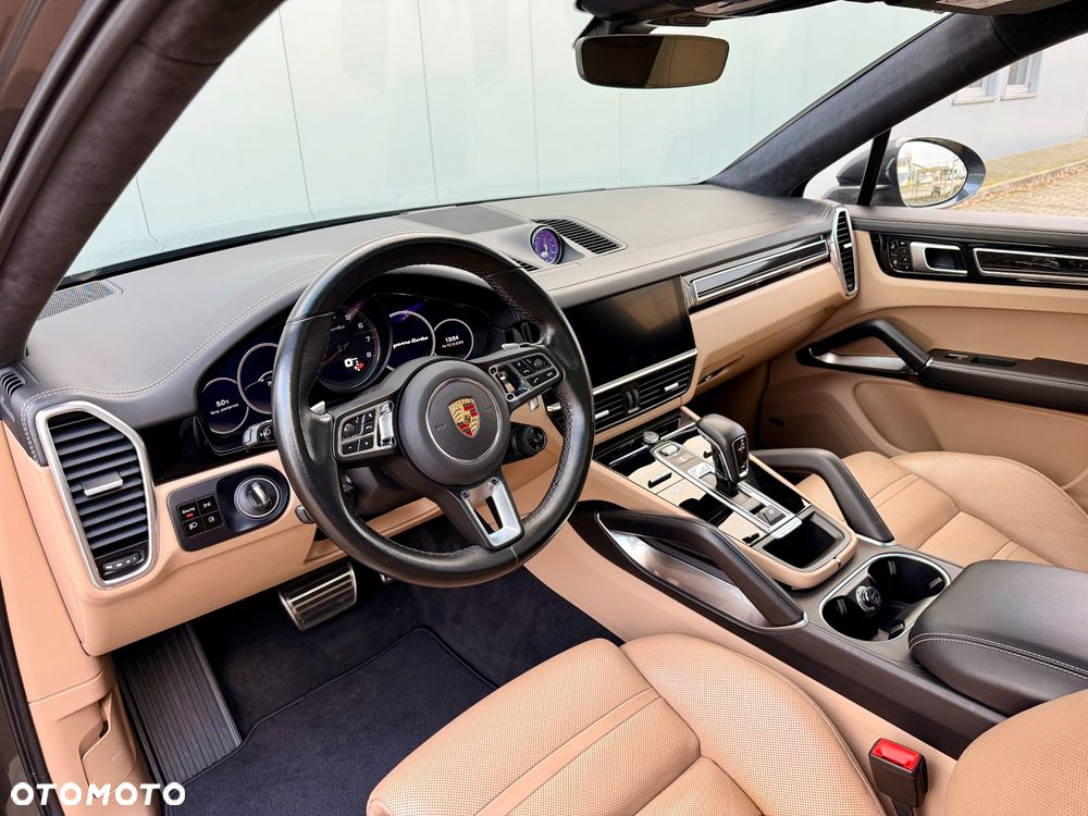 Porsche Cayenne - 24
