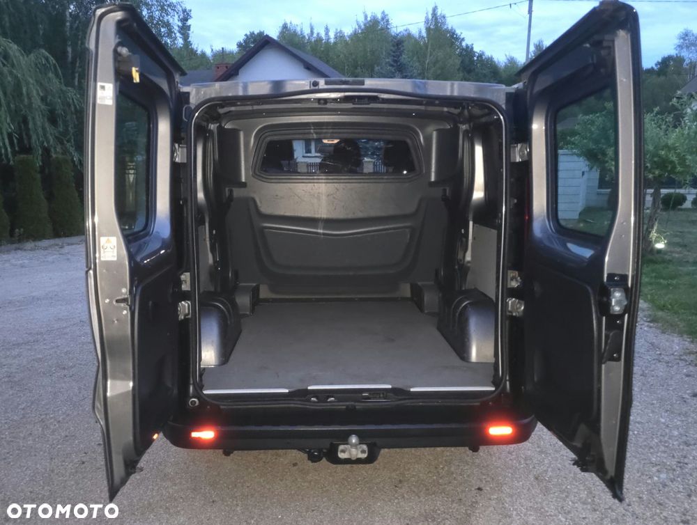 Opel Vivaro - 29