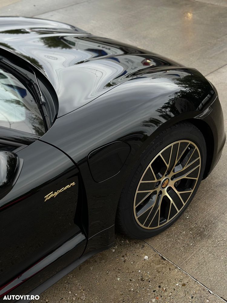 Porsche Taycan - 2
