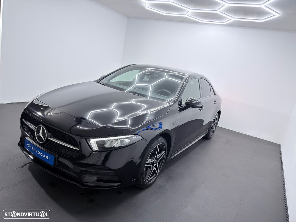 Mercedes-Benz A 250 Limousine e 8G-DCT AMG Line Advanced - 4