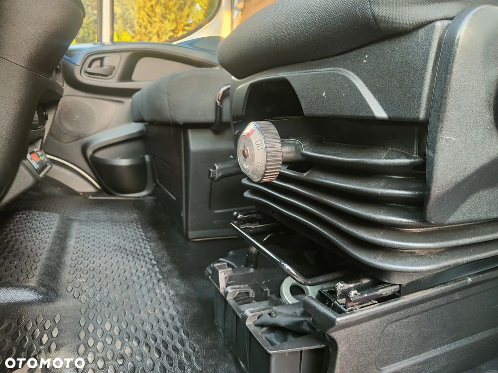 Iveco Daily 70c18 3.0 Diesel 180KM Automat HI-MATIC Klima Tempomat  Grzany Fotel Plandeka Winda - 23