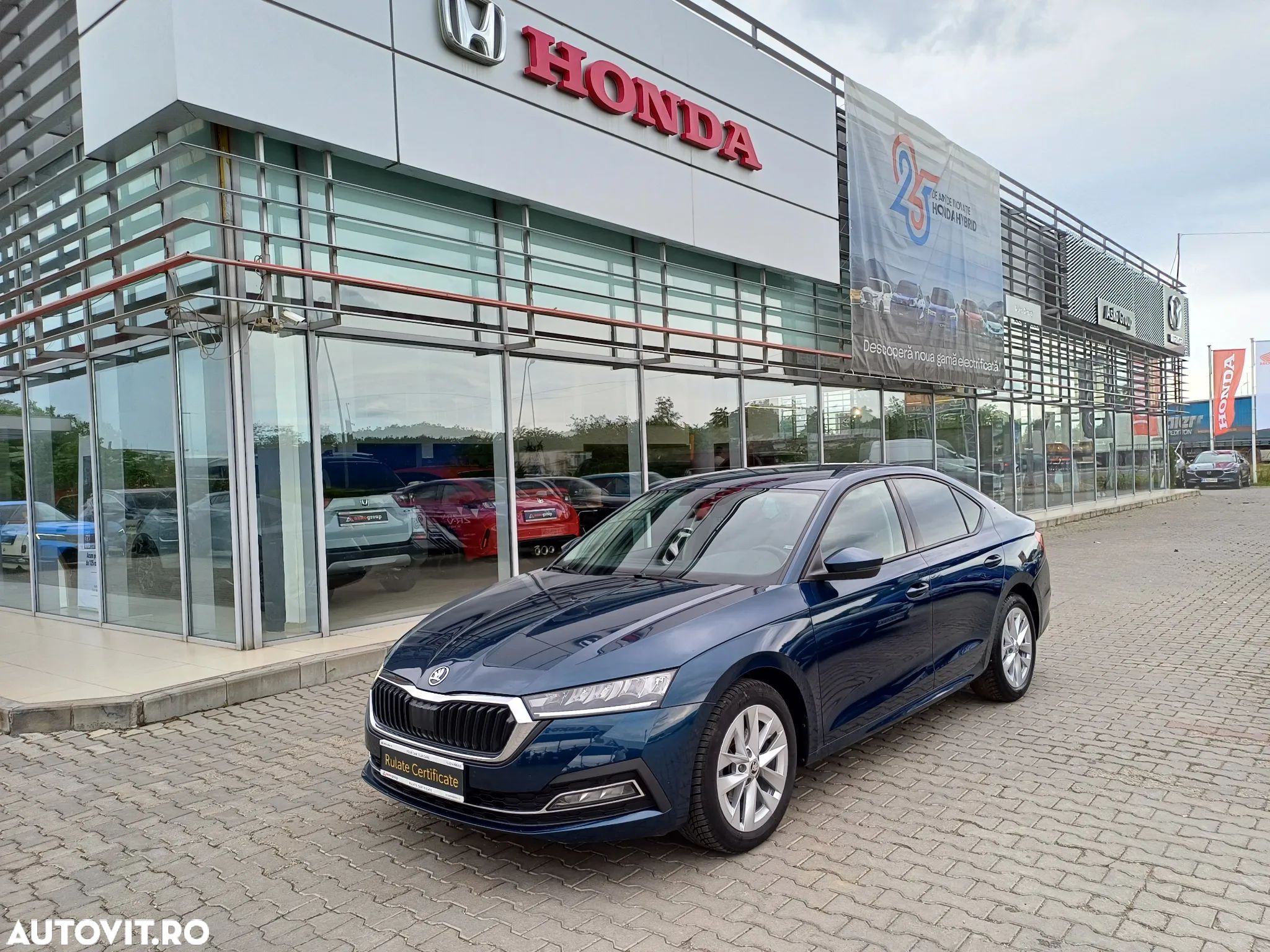 Skoda Octavia 2.0 TDI DSG Style - 1