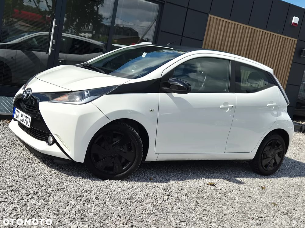 Toyota Aygo x-play Eco - 5