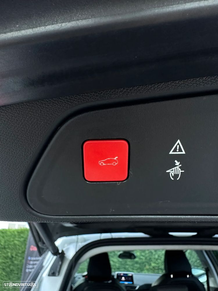 Peugeot 3008 PureTech 130 Stop & Start GPF Allure - 24
