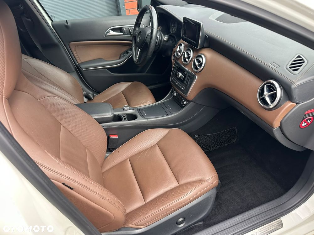 Mercedes-Benz Klasa A 180 CDI 7G-DCT AMG Line - 9