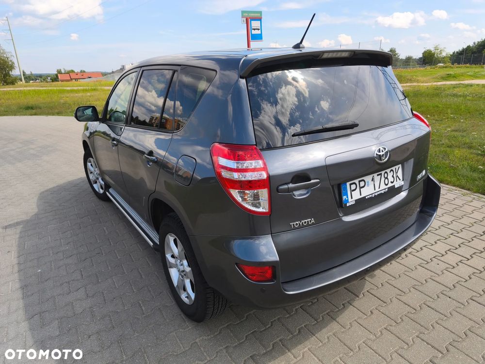 Toyota RAV4 - 7