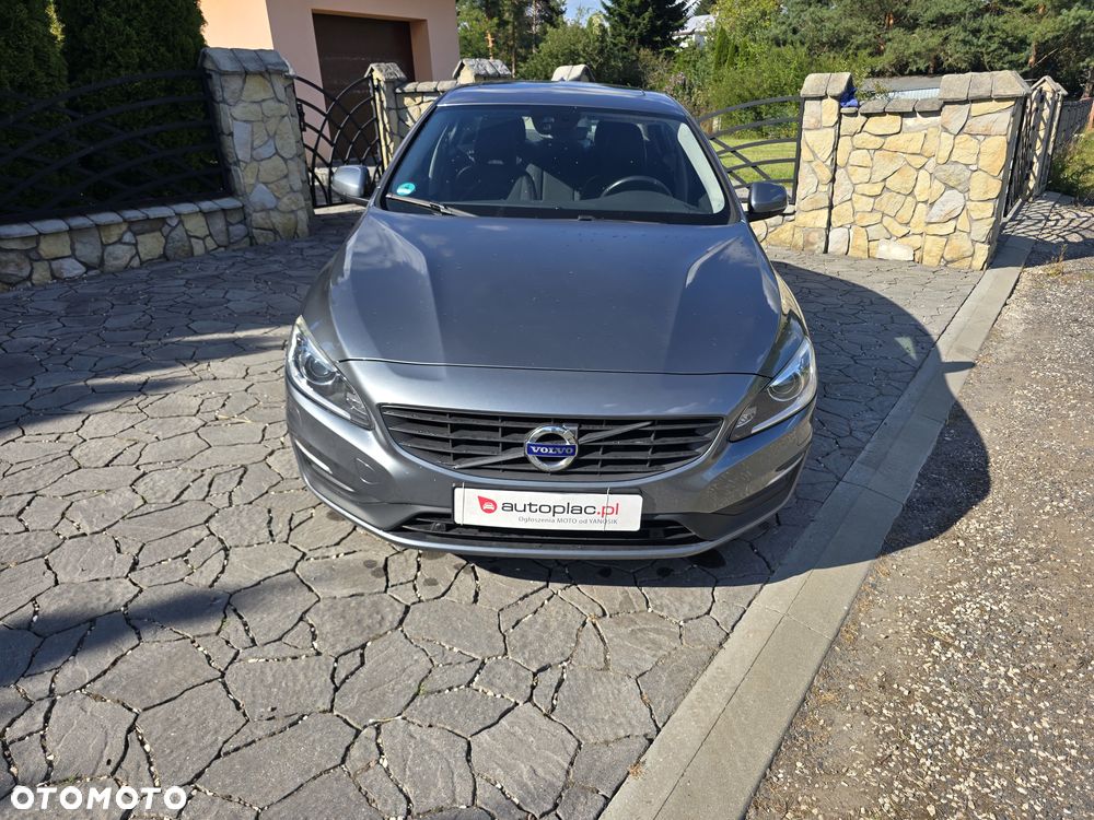 Volvo S60 D4 Drive-E Dynamic Edition (Momentum) - 4