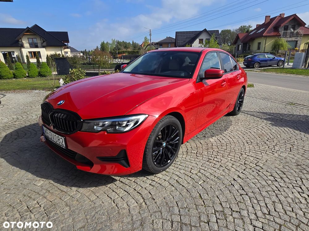 BMW Seria 3 318d mHEV - 10