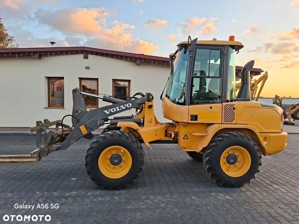Volvo L30G - 1