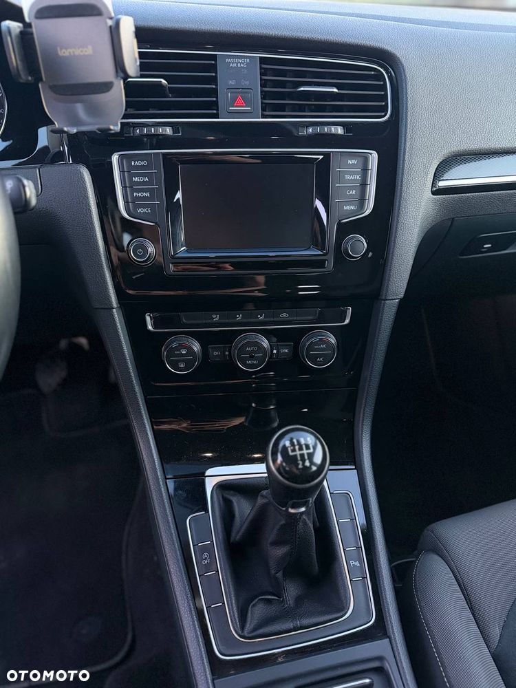 Volkswagen Golf 1.6 TDI BMT Highline - 27