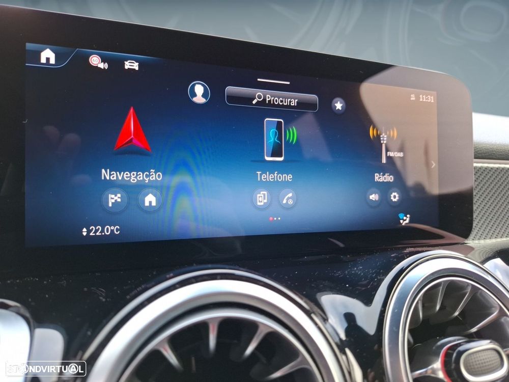 Mercedes-Benz GLB 200 d AMG Line - 25