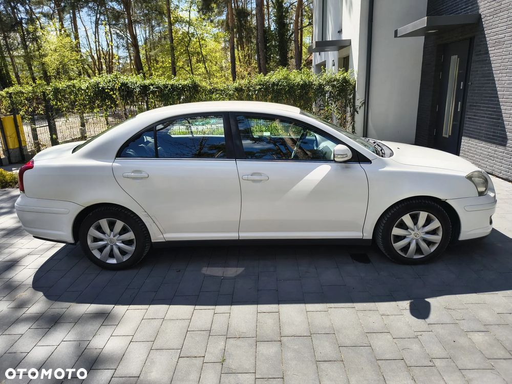 Toyota Avensis 2.0 D-4D - 7
