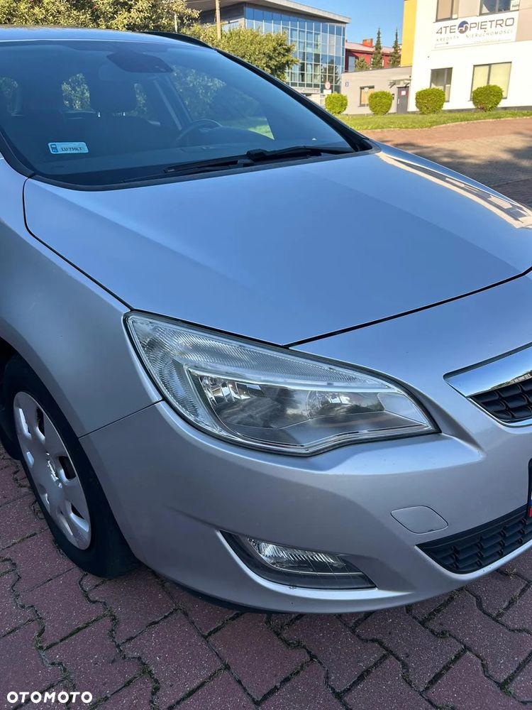 Opel Astra 1.6 Sports Tourer - 12