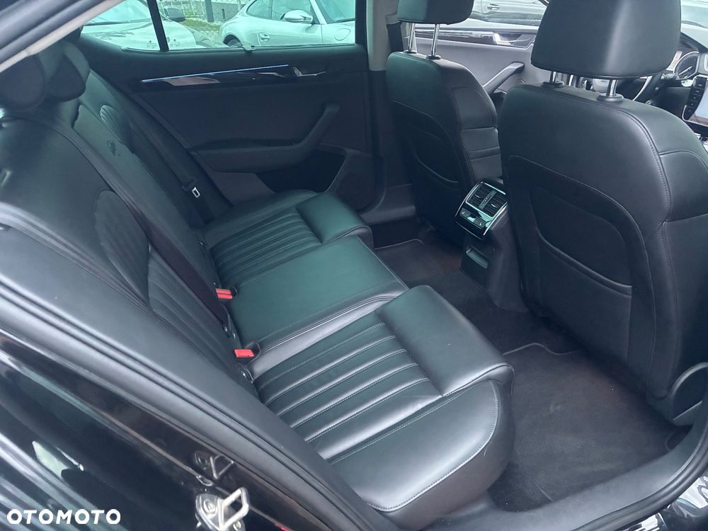 Skoda Superb 2.0 TDI 4x4 L&K DSG - 12