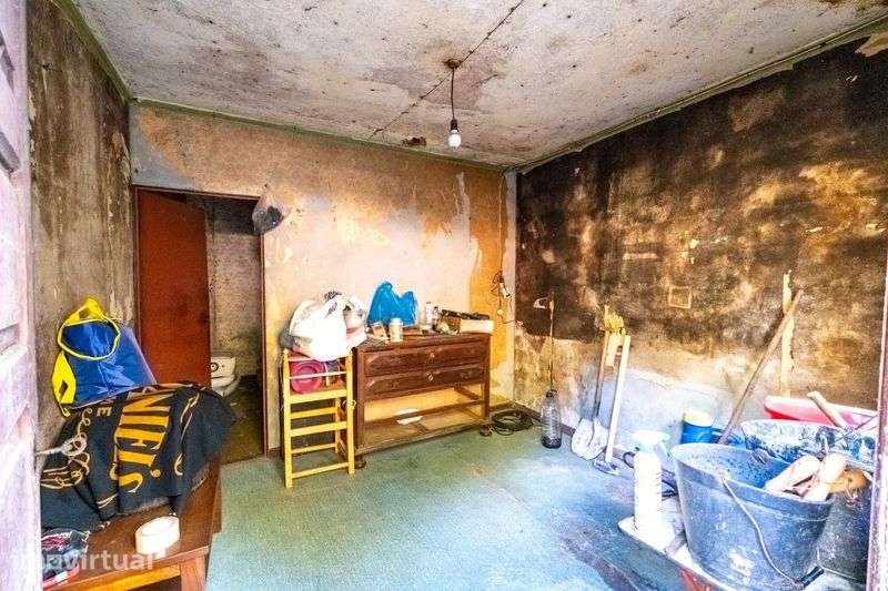 Moradia com potencial para 2 habitações | 390 M² DE TERRENO | LORDELO - Grande imagem: 4/12